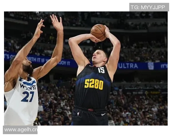 约基奇首节全力以赴对决戈贝尔5投全中砍下13分5篮板3助攻