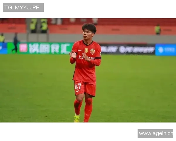 蒯纪闻强势突破三人防线禁区射门遭扑救精彩瞬间回顾