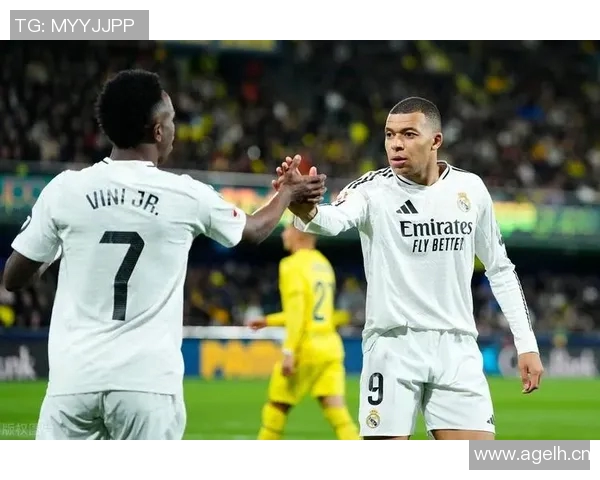 舍甫琴科盛赞姆巴佩称其金球奖指日可待是当代顶尖球员之一