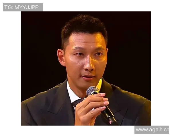 媒体人评论阿联与小杨遭黑评现象引发热议 媒体人评论阿联与小杨遭黑评现象引发热议