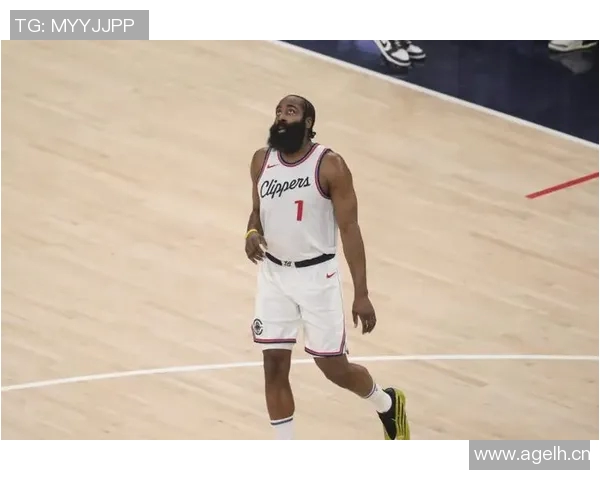 可爱哈登调皮捏捏我不让你在这里安静入睡哦