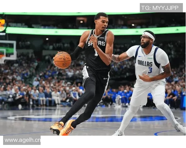 浓眉40分15篮板如同小孩对抗文班迅速进化令全联盟感到绝望